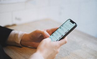 Why Individuals Are Transitioning To VoIP Phones